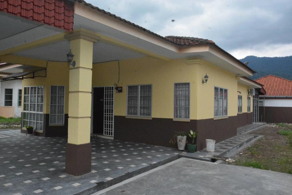 Umaira Homestay Chemor Esterno foto